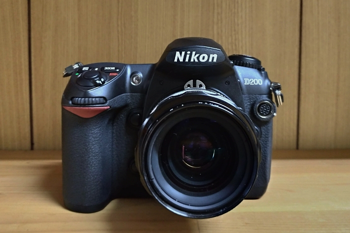 Nikon D200 正面