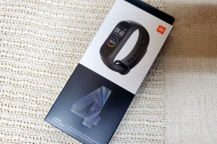 Xiaomi Mi band 4 パッケージ