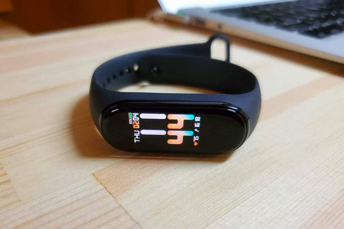 Xiaomi Mi band 4 デザイン