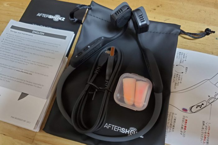 AfterShokz TITANIUM 付属品